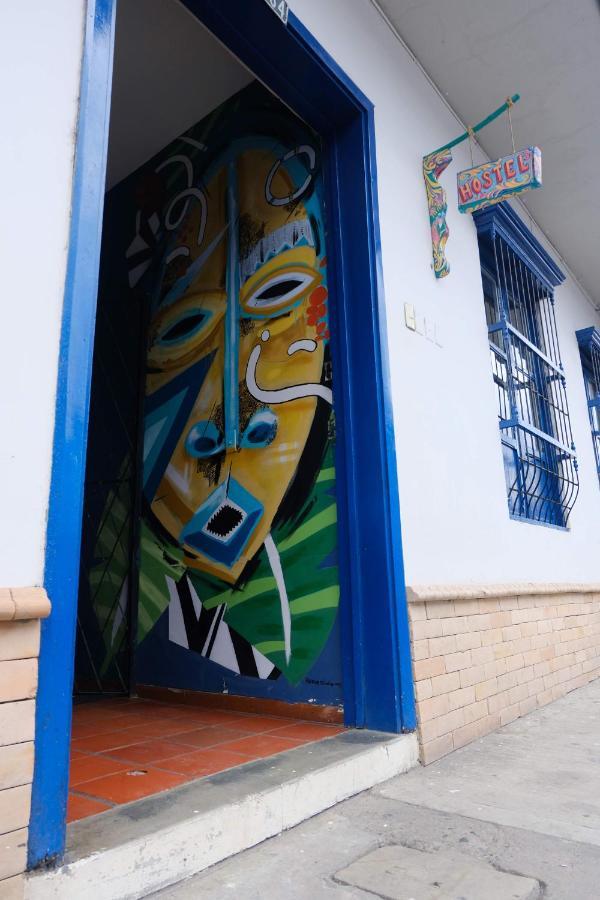 Lienzo Hostel And Mural Art Museum Popayan Bagian luar foto