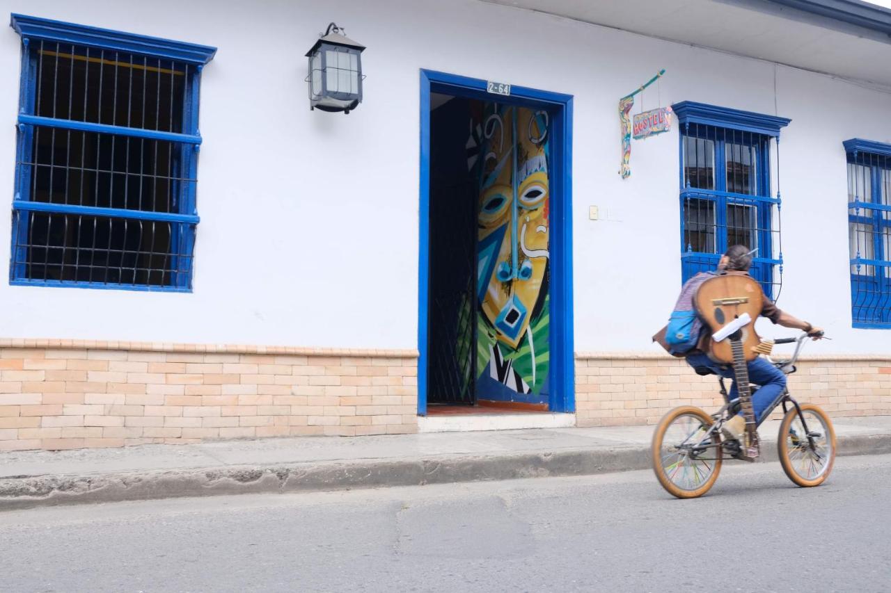 Lienzo Hostel And Mural Art Museum Popayan Bagian luar foto