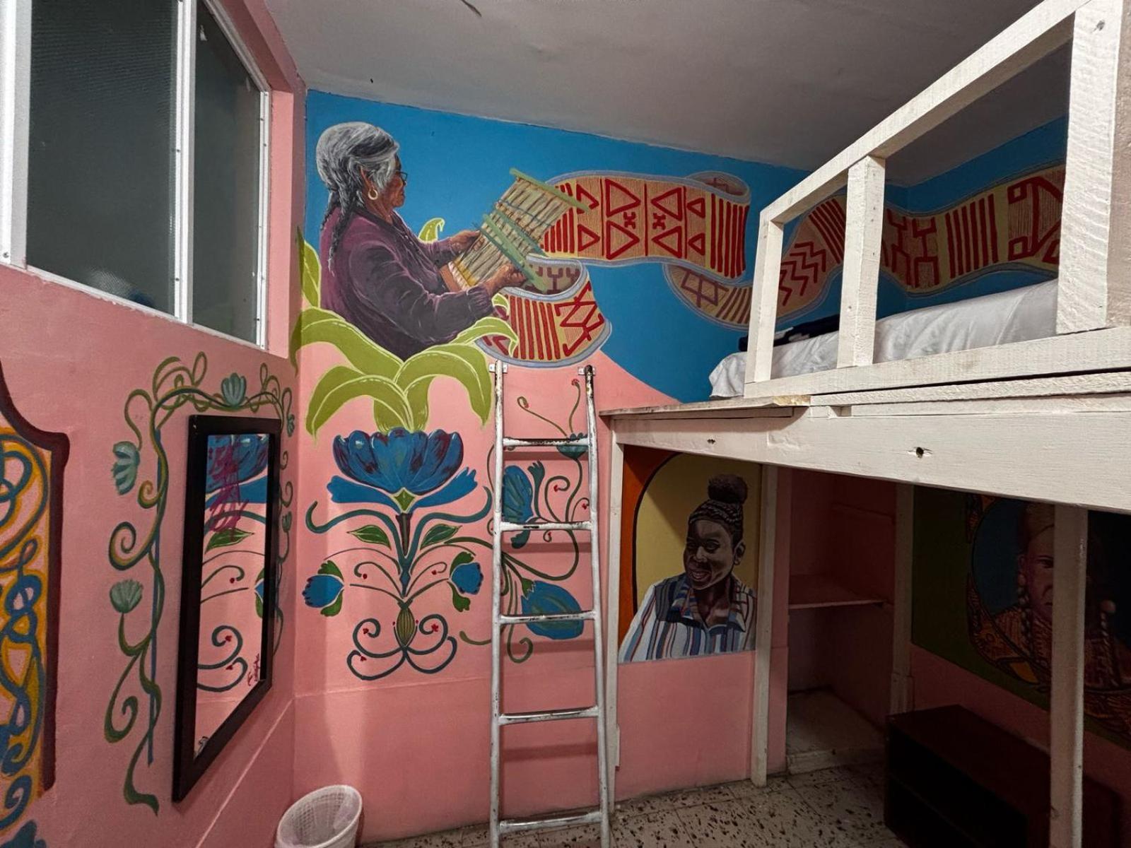 Lienzo Hostel And Mural Art Museum Popayan Bagian luar foto