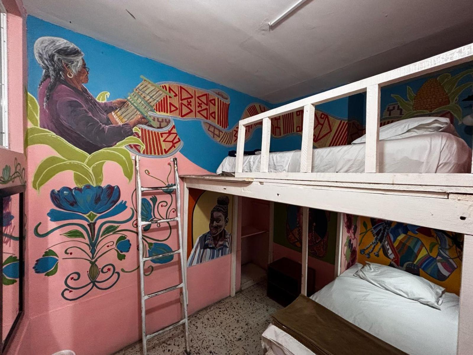 Lienzo Hostel And Mural Art Museum Popayan Bagian luar foto