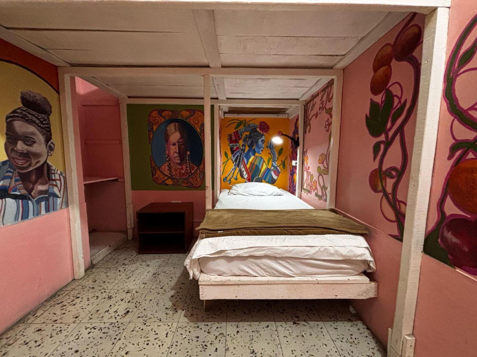 Lienzo Hostel And Mural Art Museum Popayan Bagian luar foto